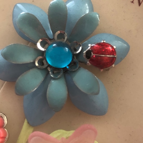 Blue brooch flower 🌸 pink butterfly 🦋 ladybug 🐞 - Picture 5 of 10